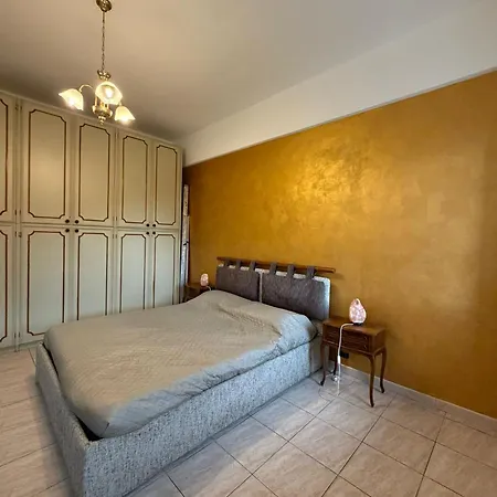 Golden Sea Appartement *